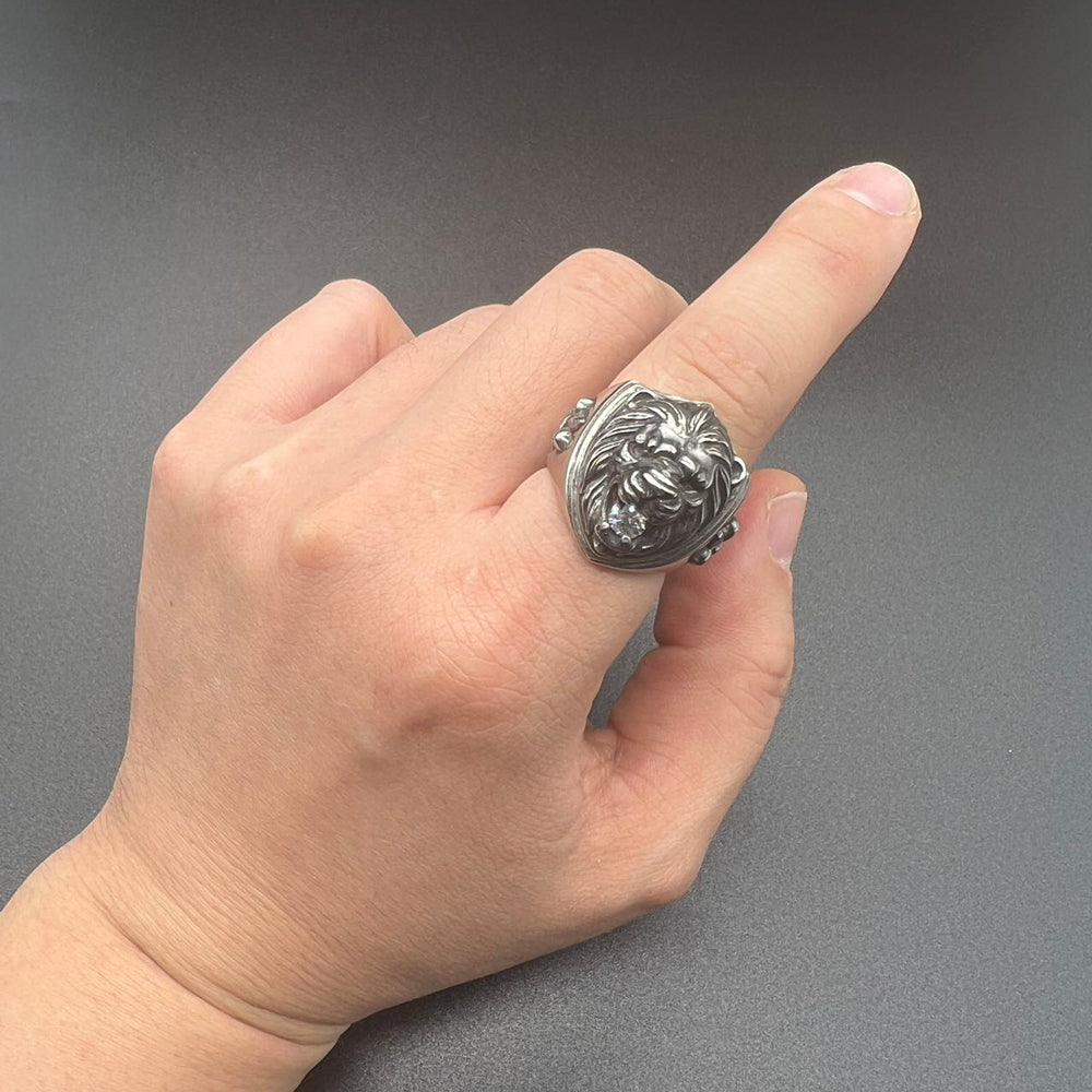 LION LILY CRYSTAL RING #18